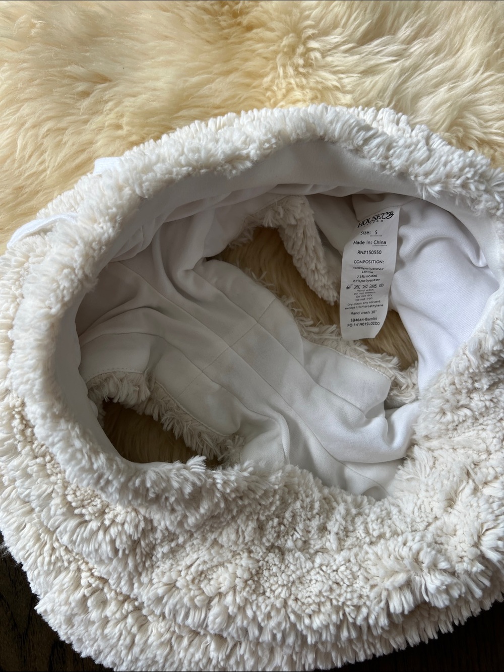 House of CB Shearling Faux Fur Shorts S - Picture 4 of 6